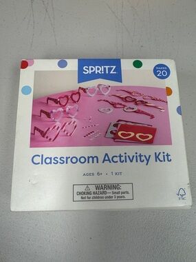 Spritz Pink Red Heart Glasses Classroom Activity Kit ages 6 and up makes 20 new